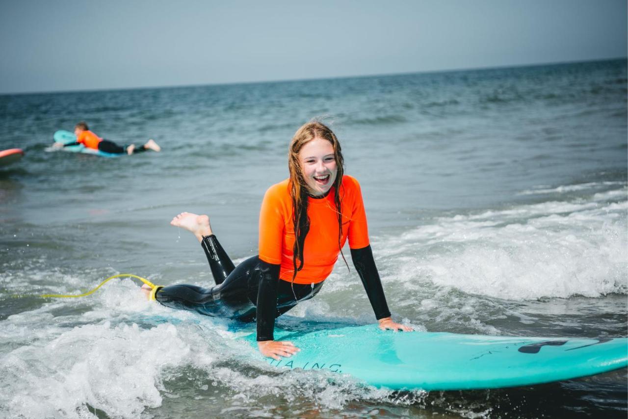 Family & Surfhostel Petten Eksteriør billede